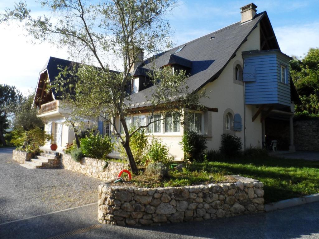 La Maison D'En O Hotel Bagneres-de-Bigorre Luaran gambar